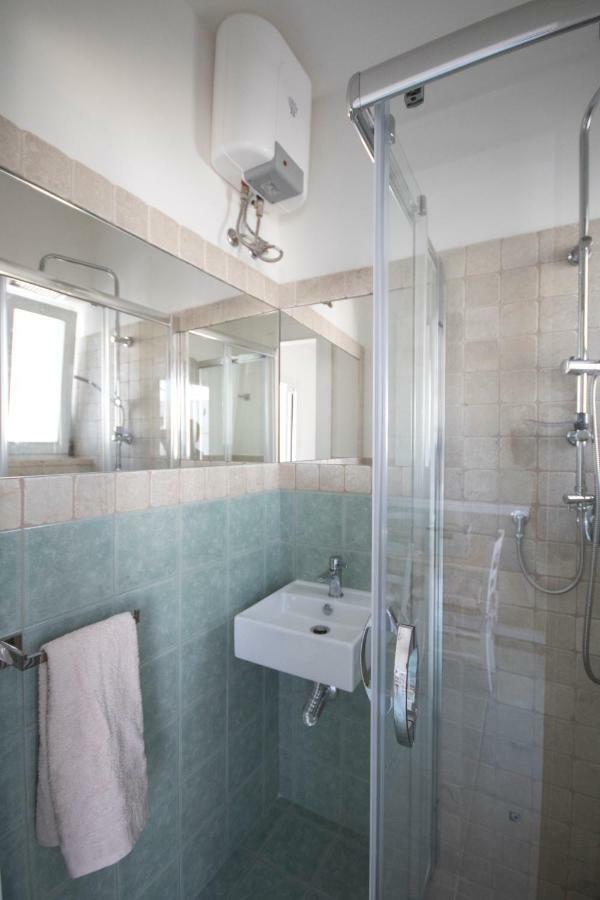 Il Mare Di Fronte “Casa Smeraldo” Savelletri Exterior foto