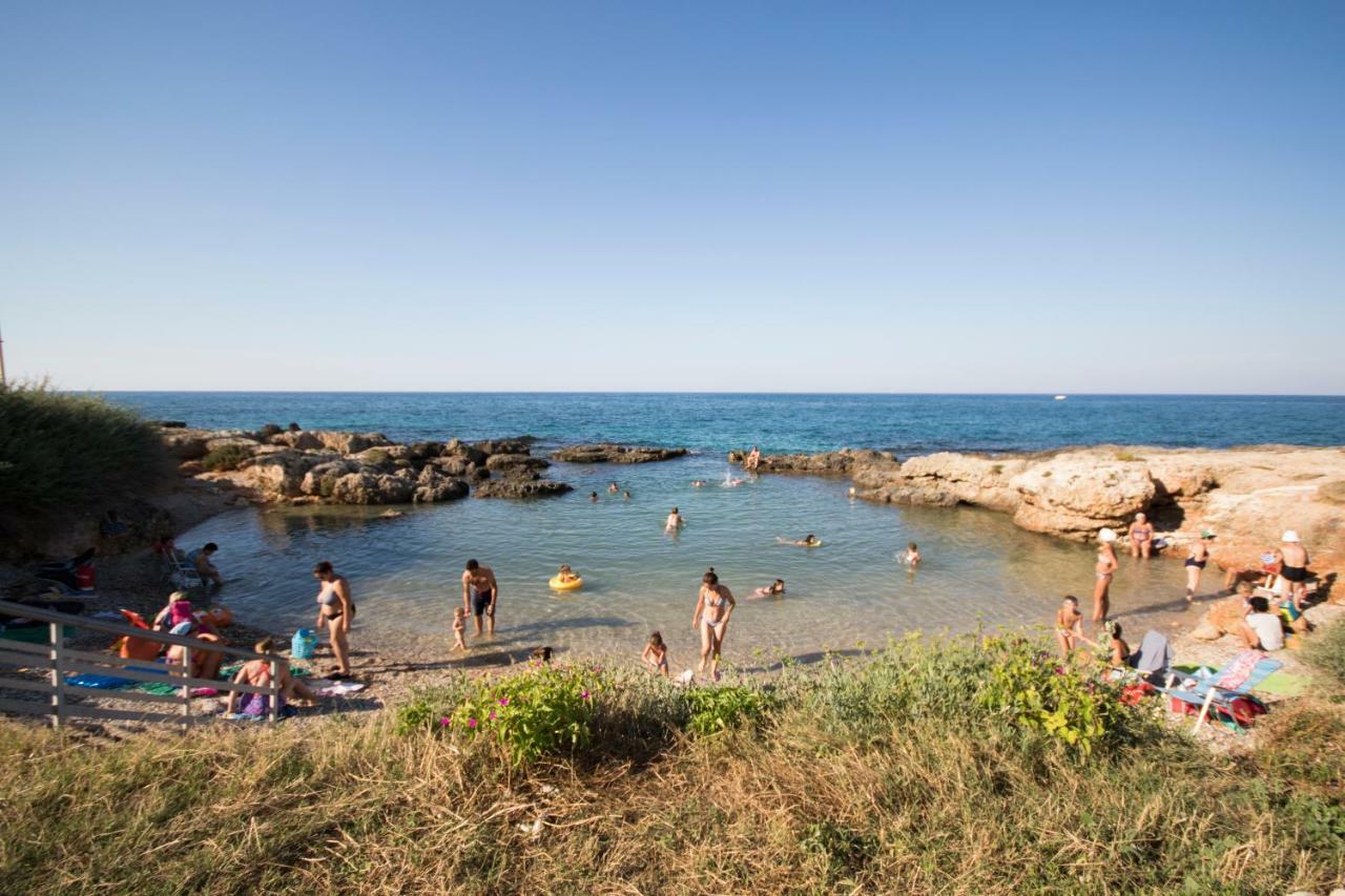 Il Mare Di Fronte “Casa Smeraldo” Savelletri Exterior foto
